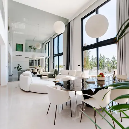 Villa Golden Light *