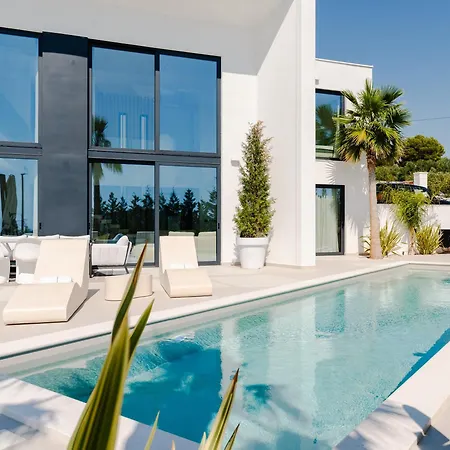 Villa Golden Light *