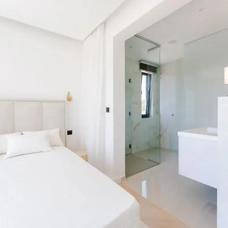 Golden Light Villa *